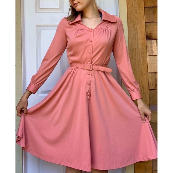 70’s Vintage Peach Pink Collared Button Up Dress - Picture 5 of 10